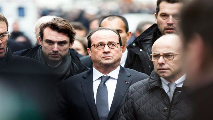 Hollande dice que sabía de las amenazas contra la publicación