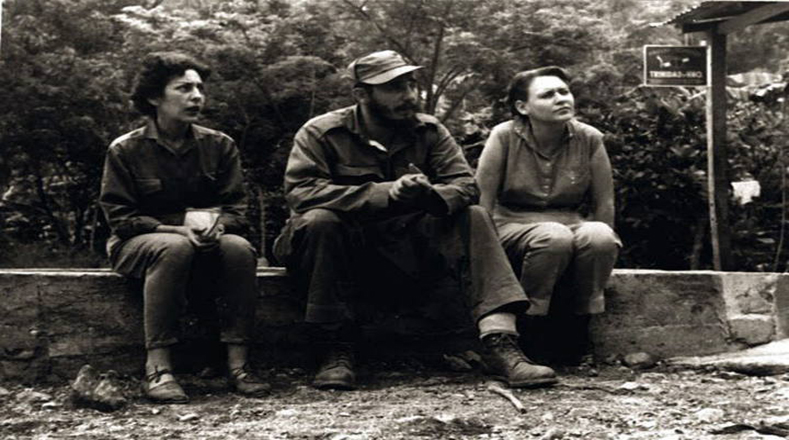 La mujer cubana fue parte importante de la victoria revolucionaria. En la foto, con las guerrilleras Celia Sánchez y Haydée Santamaría.