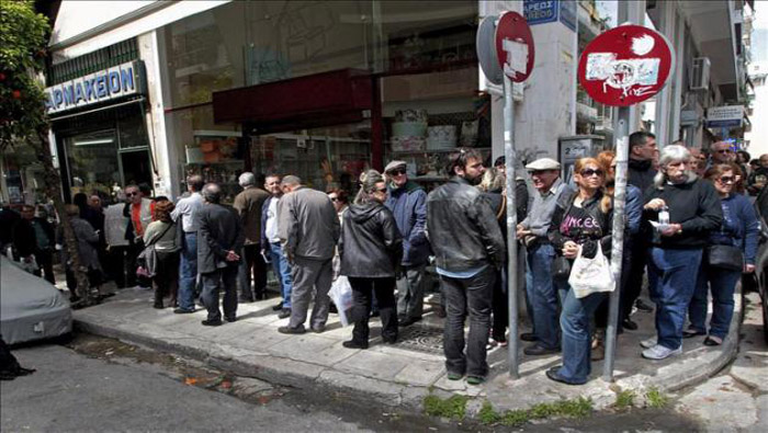 Griegos sienten desconfianza ante la inestabilidad económica que padecen desde hace seis años. (Foto: EFE)
