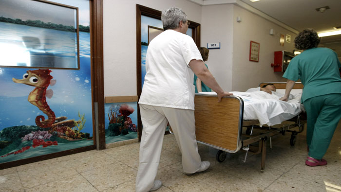 La Consejería de Sanidad admitió que se ha visto obligada a habilitar 150 camas que tenían inactivas.