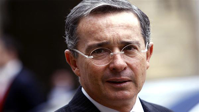 El exparamilitar colombiano, Salvatore Mancuso, confesó haber apoyado la campaña presidencial de Álvaro Uribe.