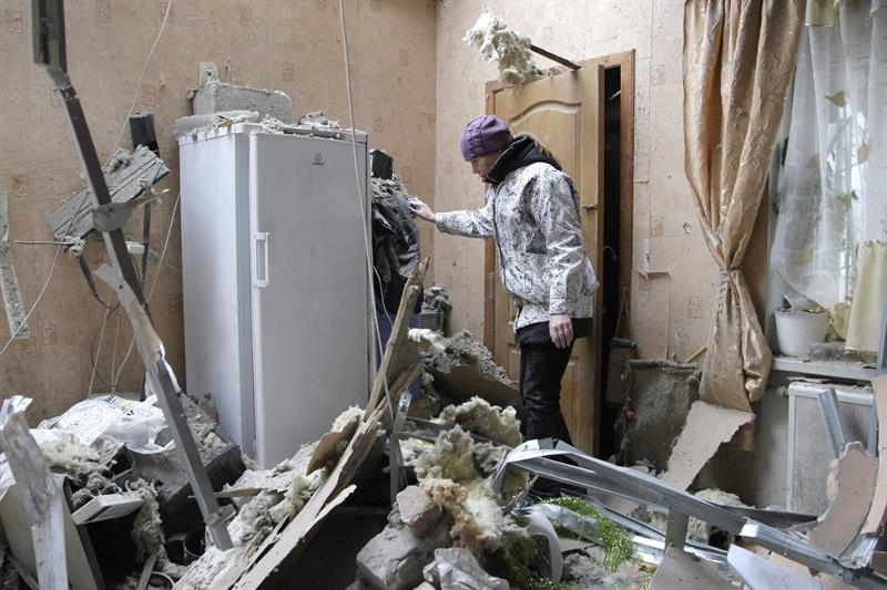 Zonas residenciales han sufrido daños tras los bombardeos en Donetsk.