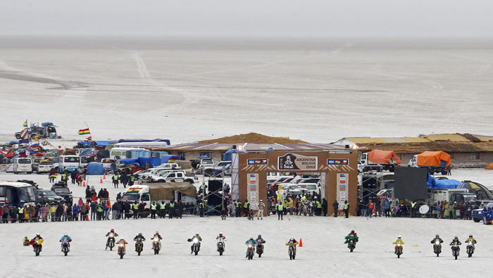 El paso del Rally Dakar 2015 por el desierto de sal más grande del mundo, el Salar de Uyuni, le dio a conocer como unos de los principales destinos para los turistas.