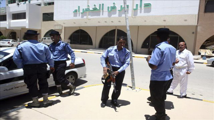 Los milicianos tomaron el banco bajo la excusa de cuidar el dinero de los libios.