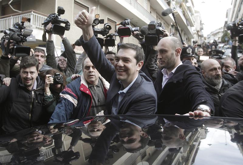 Los sondeos dan la vistoria electoral a Syriza.