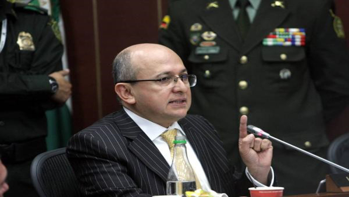 El Fiscal General de Colombia, Eduardo Montealegre, pidió a la exdirectora del DAS colaborar con la justicia.