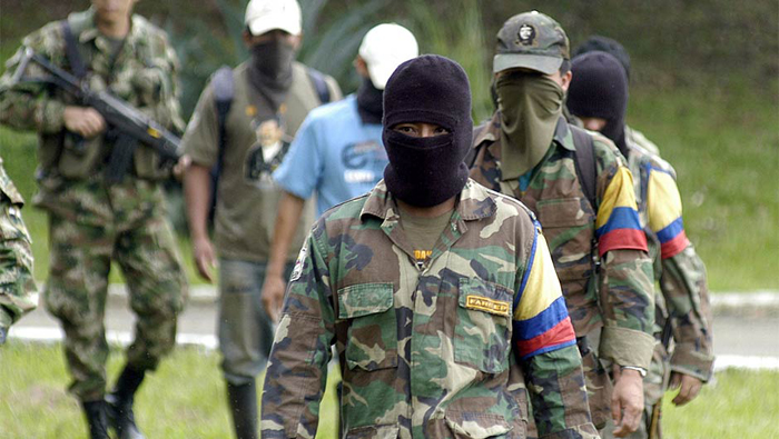 La FARC-EP han denunciado arremetidas militares de extrema derecha y fuerzas del gobierno.
