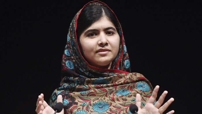 La ganadora del premio Nobel de la Paz 2014, Malala Yousafzai sigue pidiendo por la libertad de las niñas secuestradas en Nigeria.
