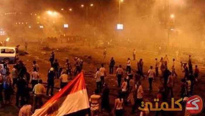 Los Caballeros Blancos, aficionados radicales del Zamalek, aseguraron que las fuerzas de seguridad causaron desmayos y asfixia al lanzar gases lacrimógenos.