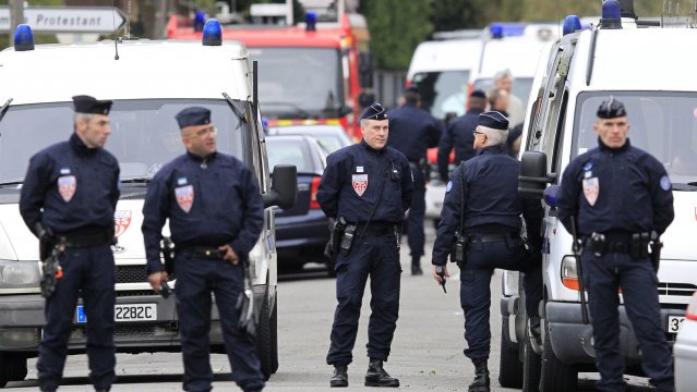 Seis personas fueron detenidas hoy por la policía en la zona de Toulouse y de Albi (sur de Francia) por su supuesta implicación en una red yihadista, informó el Ministerio del Interior