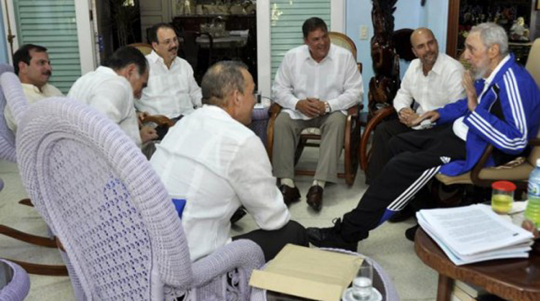 René González, Antonio Guerrero, Gerardo Hernández, Fernando Hernández y Ramón Labañino se reunieron con Fidel Castro.