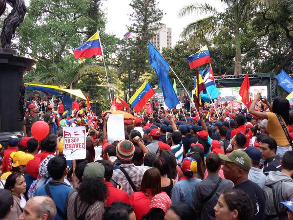 El pueblo se hace presente en la jornada de homenajes al Comandante Chávez.