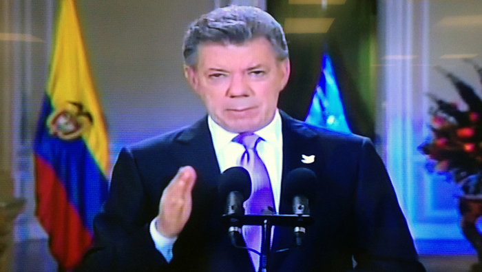 El presidente de Colombia Juan Manuel Santos, no descartó extender el cese de los bombardeos contra las FARC-EP.