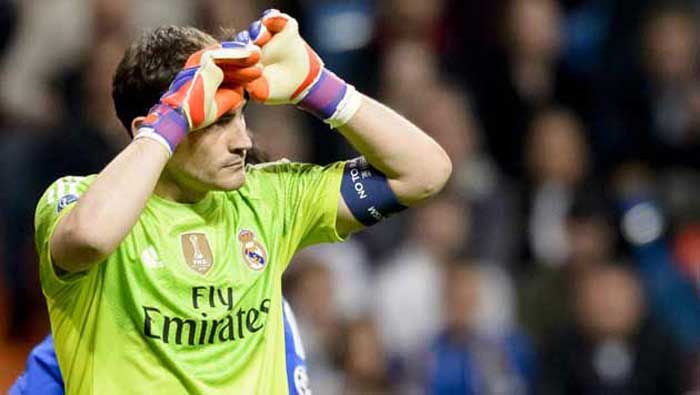 Iker Casillas, capitán del Real Madrid, se responzabilizó por los primeros tres tantos del Schalke 04