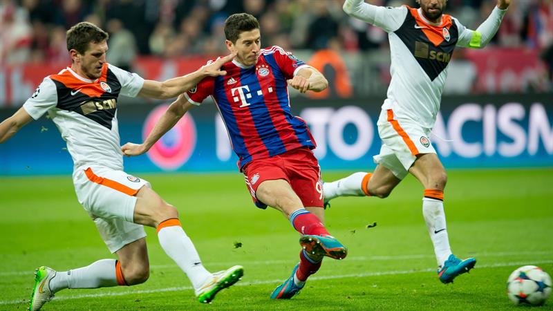 Lewandowski marcó el sexto gol para el Bayern en el minuto 75.