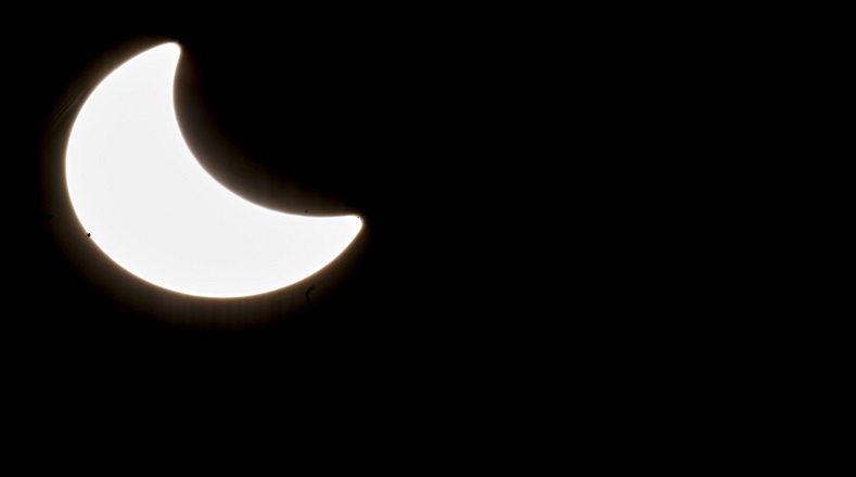 En esta foto se ve eclipse solar parcial desde Stuttgart (Alemania)
