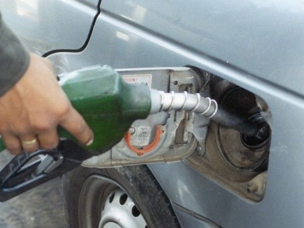 Más del 50 por ciento de los venezolanos aprueba un aumento de la gasolina.