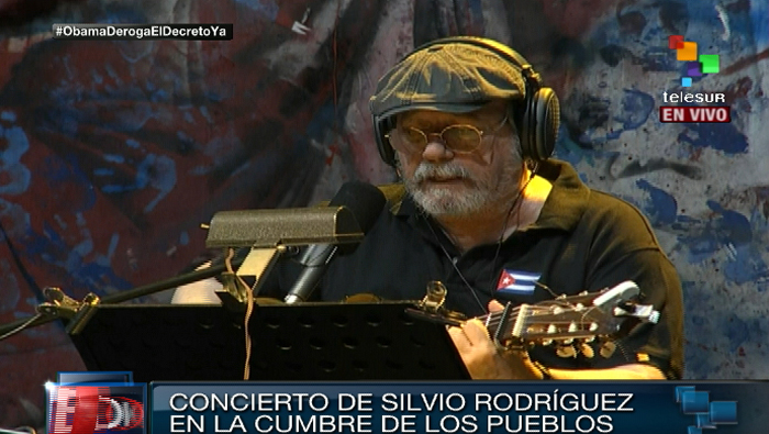 Silvio Rodríguez en concierto gratuito en la Universidad de Panamá.