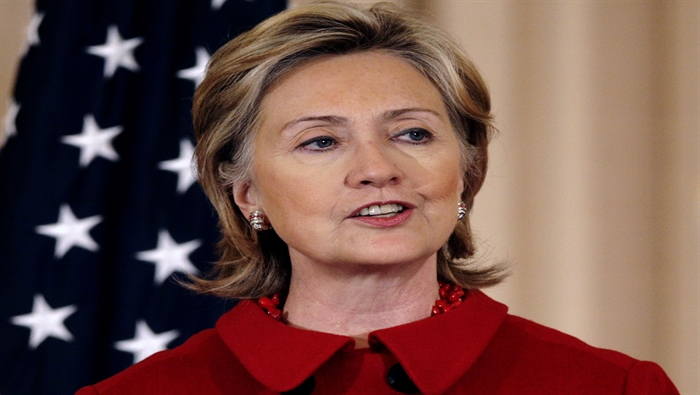 Clinton busca convertirse en la primera presidenta de EE.UU.