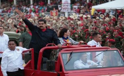 El jefe de Estado venezolano destacó la firma de Galeano contra el decreto imperialista de EE.UU.