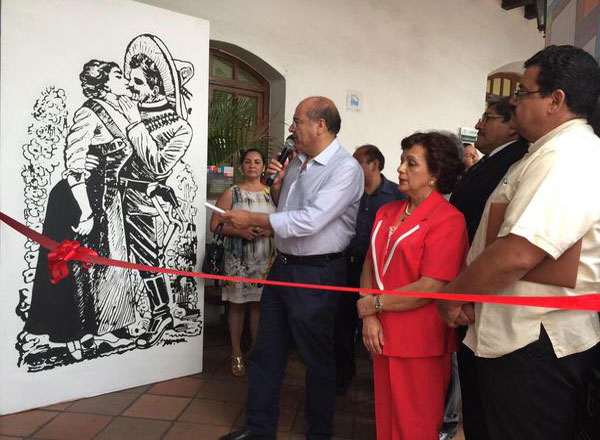 Inauguración del 2do Festival Universitario para celebrar Día Mundial del Arte en Oaxaca, México.