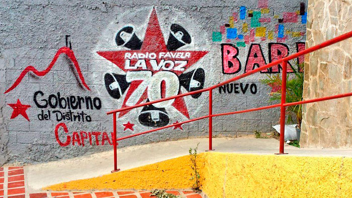Radio Favela es una experiencia de medio de comunicación pionero en América Latina.