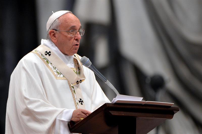 El Papa insta a todas las personas a colaborar a través de pequeños cambios en sus hábitos diarios.