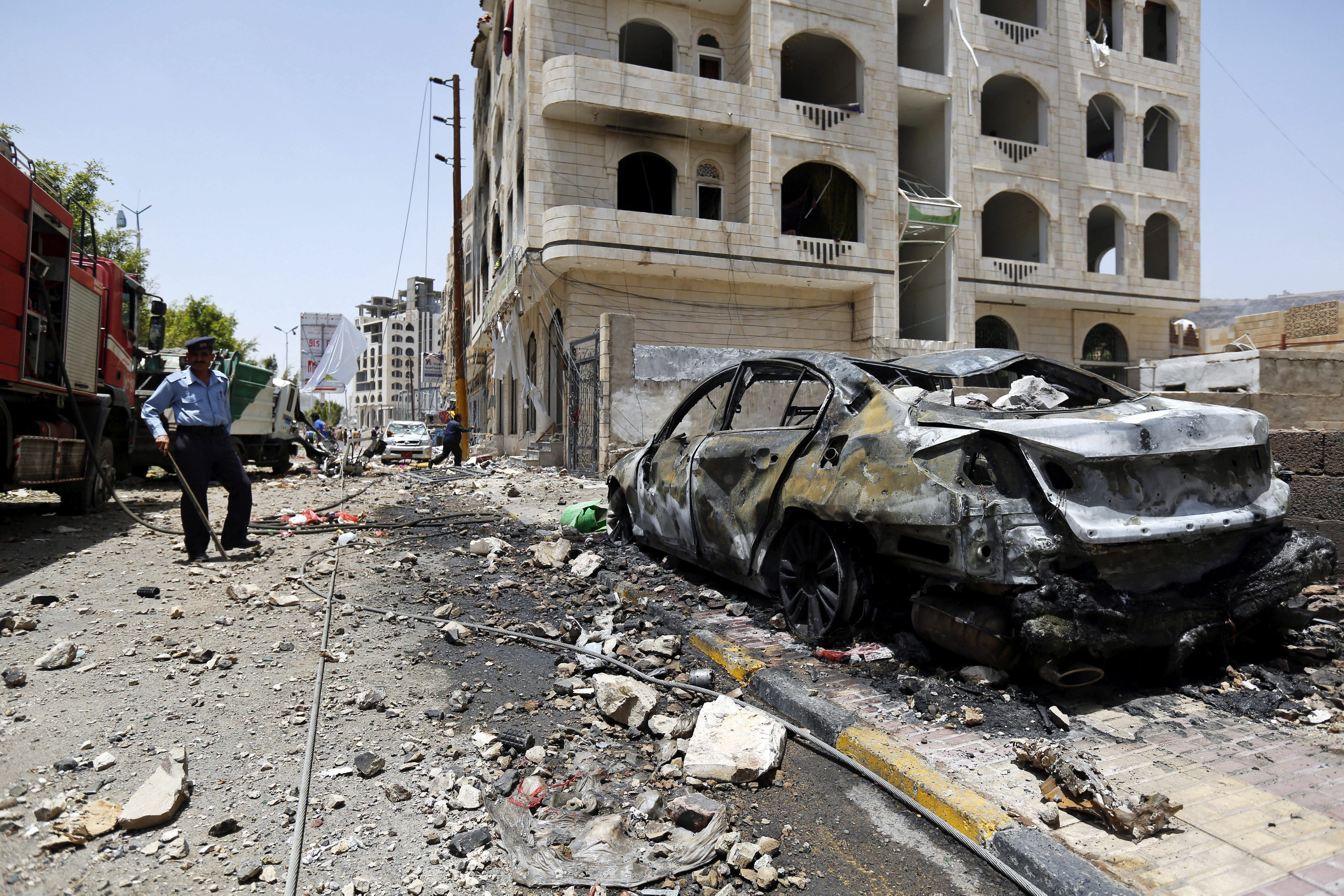 Este lunes, la coalición árabe liderada por Arabia Saudita, perpetró varios ataques en la capital de Yemen.