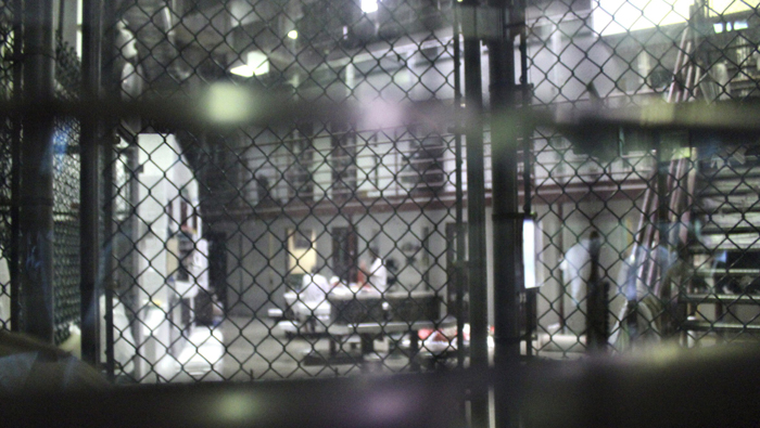 EE.UU. trasladaría una docena de reos de la base ilegal de Guantánamo.