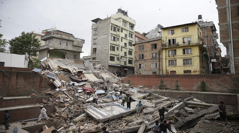 Edificios centenarios se cayeron por el temblor registrado este sábado.