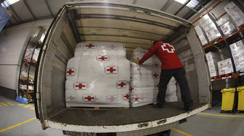 La Cruz Roja Internacional prepara la ayuda humanitaria que se distribuirá en Nepal