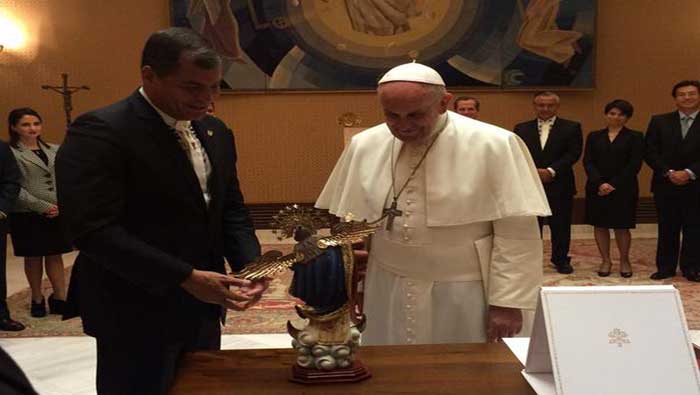 El mandatario saludó al Sumo Pontífice durante su visita a la Santa Sede