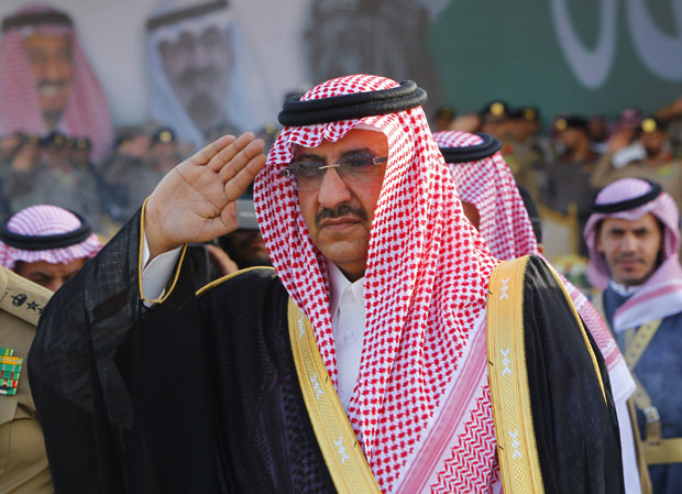 Mohamad bin Nayef es designado heredero al trono.