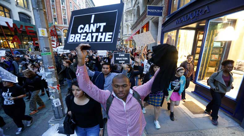 Algunos de los protestantes recoerdaron el asesinato del afrodescendiente Eric Garner