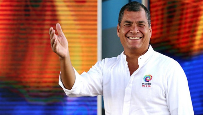 Rafael Correa congratuló a todos los trabajadores del canal multiestatal.