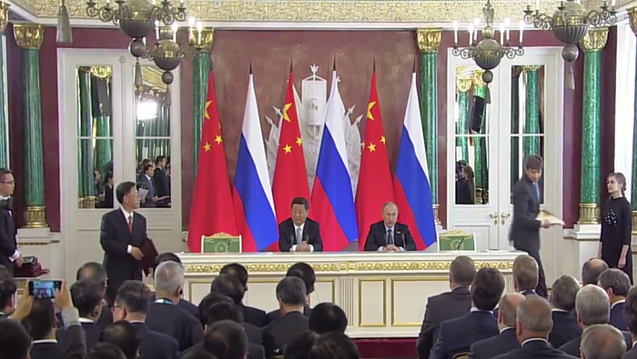 Putin y Xi Jinping firmaron más de 40 documentos este viernes.