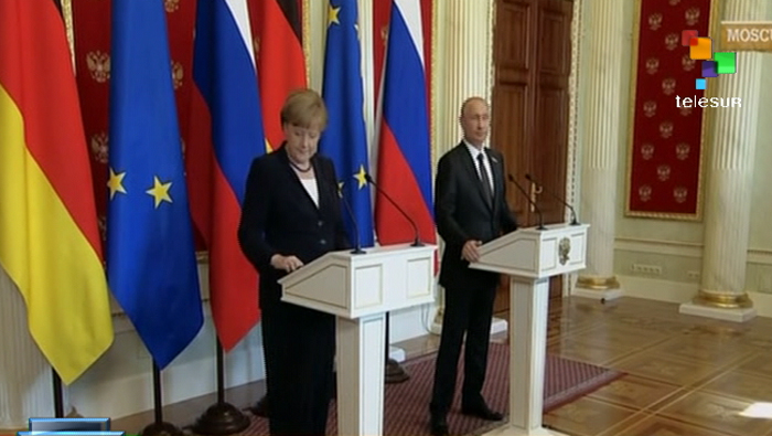 Rusia y Alemania abogaron por mejorar sus relaciones bilaterales, aunque reconocieron que los nexos están tensos.