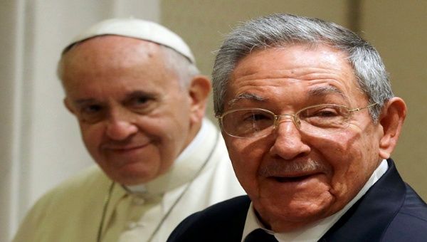 El presidente Raúl Castro agradeció al Papa Francisco por su contribución en el acercamiento que mantiene su país con Estados Unidos.