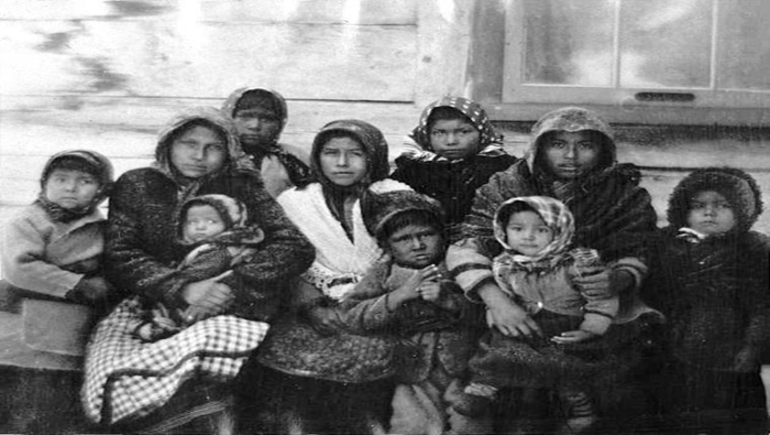 En la época de los sesenta los niños indígenas fueron robados de sus reservas y repartidos en familias norteamericanas.