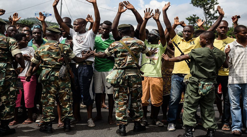 Decenas de miles de burundeses han huido a los países vecinos en las últimas semanas.