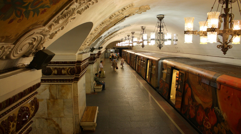 Los metros de Sofía, Budapest, Varsovia y Praga, entre otros, utilizan el mismo tipo de trenes que el metro de Moscú