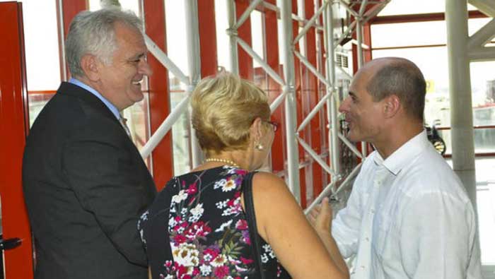 Nikolić fue recibido por el vicecanciller cubano, Rogelio Sierra