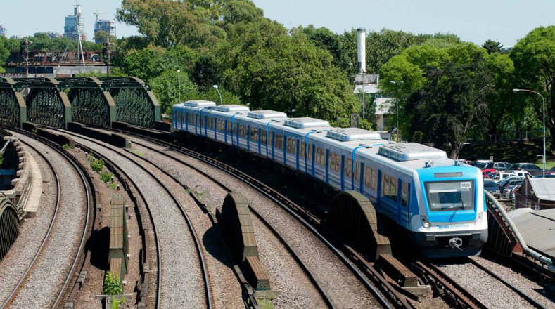  Otro logro de la política ferroviaria es la renovación entre 2014 y 2016 de más de 3700 km de vías para trenes de pasajeros.