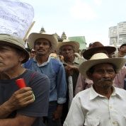 Guatemala: Indígenas y campesinos indignados exigen la renuncia del Gobierno y plantean un proceso de Asamblea Constituyente popular