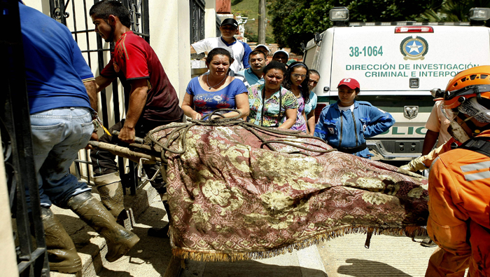 Primer grupo de fallecidos durante el deslave en Colombia será sepultado este jueves.