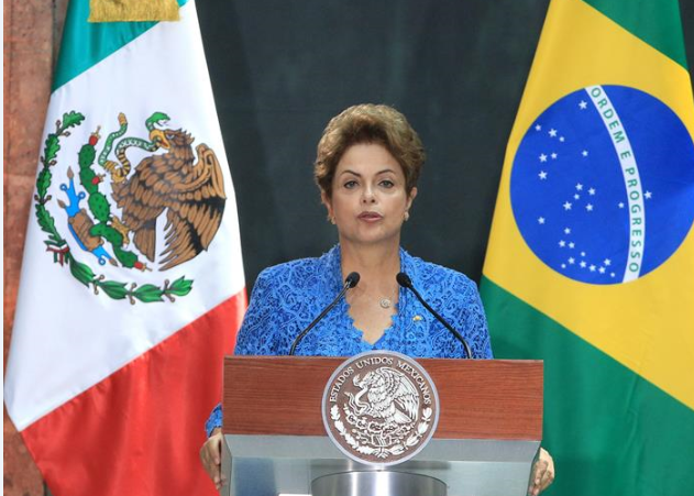 La presidenta brasileña, Dilma Rousseff, participa en una rueda de prensa conjunta con su homólogo mexicano, mexicano, Enrique Peña Nieto.