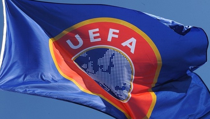 UEFA pide aplazamiento del Congreso de la FIFA por escándalo de corrupción.
