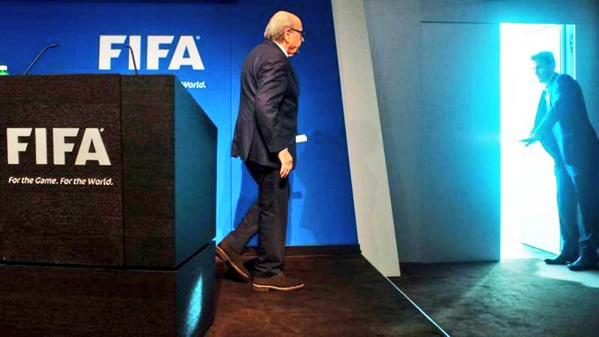 La renuncia de Blatter impactó al mundo del fútbol.
