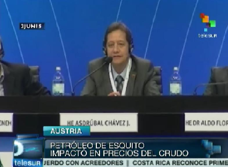 Asdrubal Chávez propuso la creación de una comisión de países OPEP y no OPEP para evaluar la situación del mercado.