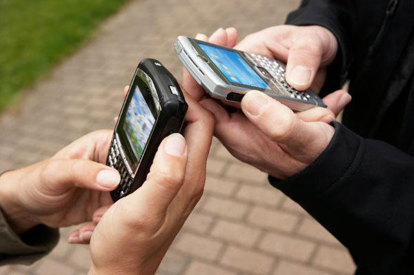 El Gobierno también estableció un límite de diez equipos celulares como máximo por persona.